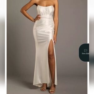 Elegant Strapless White Evening Gown